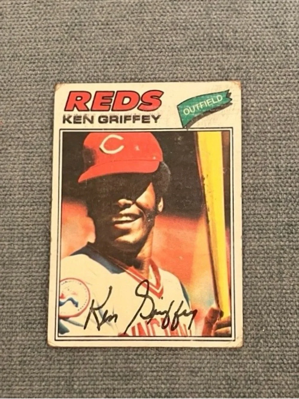1977 Topps Cincinnati Reds Baseball Card